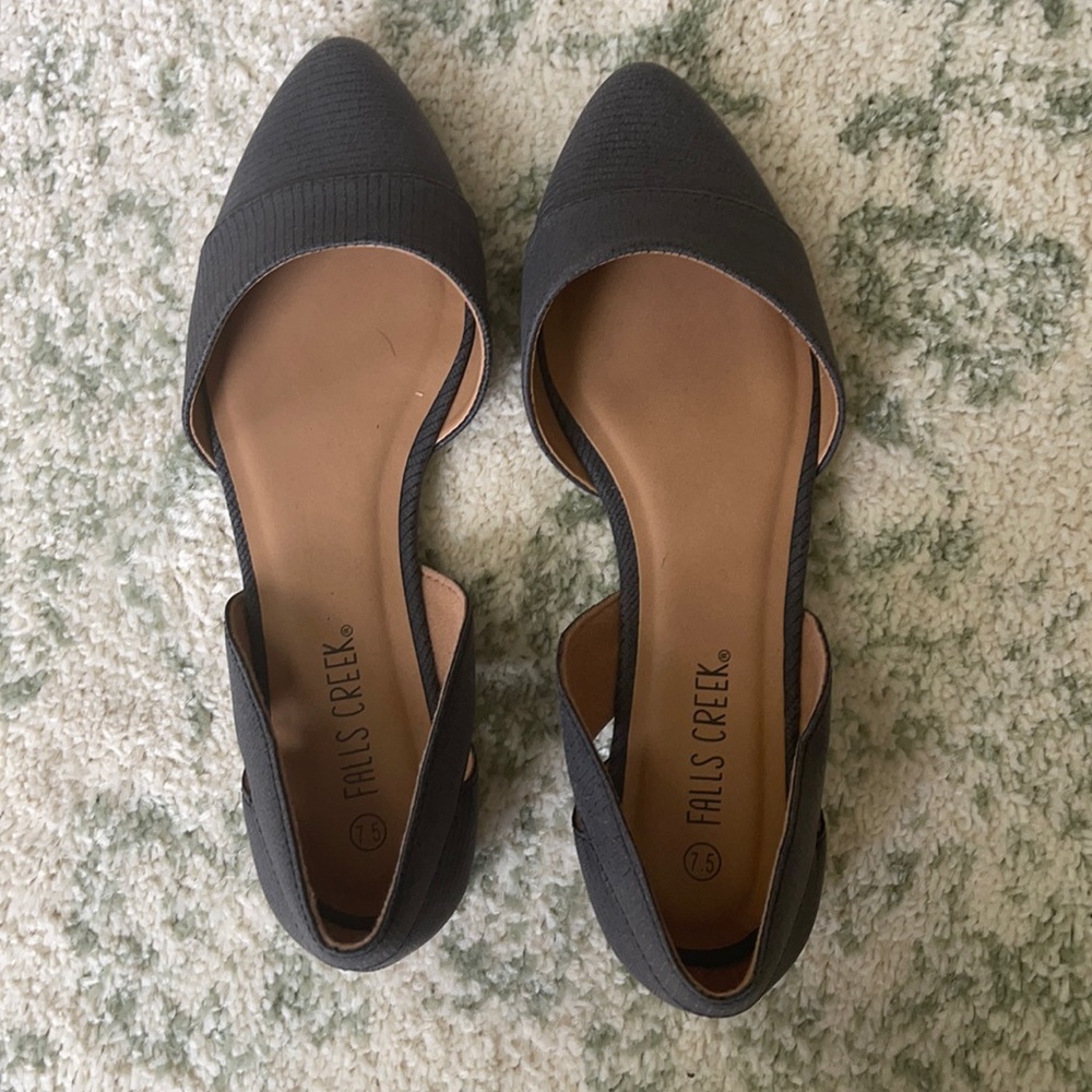 Never worn flats shoes